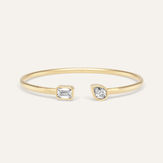 18k Gold Emerald & Pear Bezel Lab Diamond Open Bangle