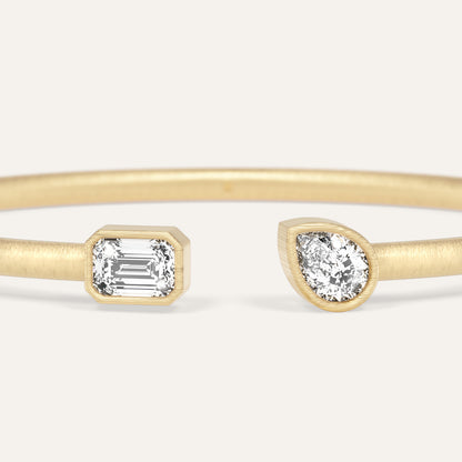 18k Gold Emerald & Pear Bezel Lab Diamond Open Bangle