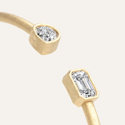 18k Gold Emerald & Pear Bezel Lab Diamond Open Bangle